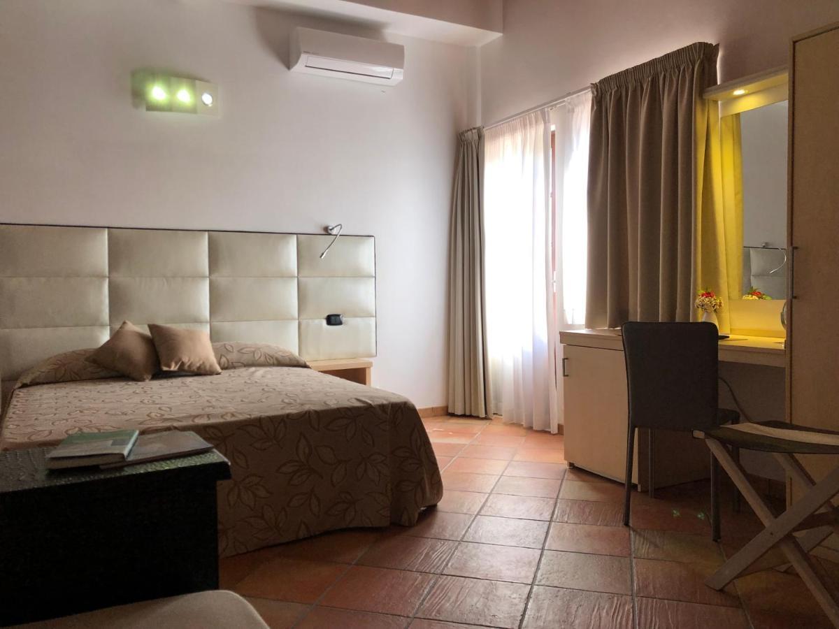 Arenas Hotel Joppolo Bagian luar foto