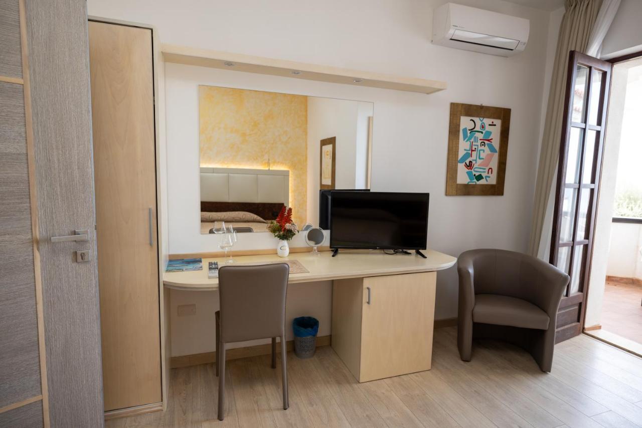 Arenas Hotel Joppolo Bagian luar foto