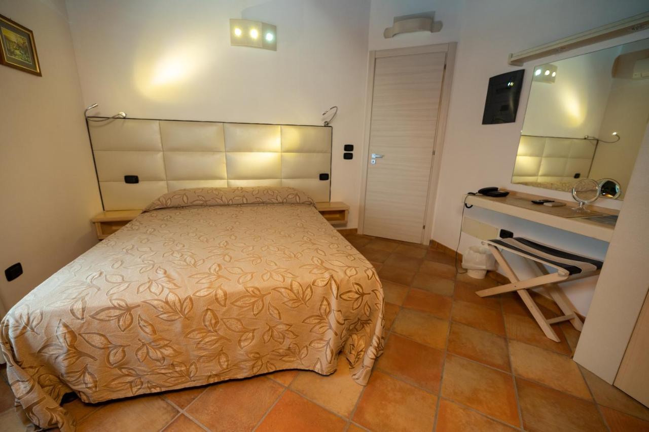 Arenas Hotel Joppolo Bagian luar foto