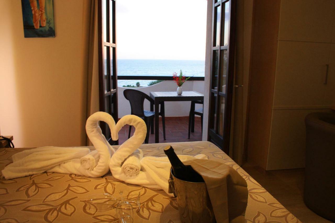 Arenas Hotel Joppolo Bagian luar foto